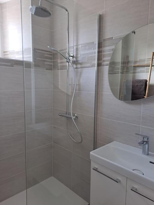 Chez Beatrice Apartment Saint Jouan des Guerets Bagian luar foto
